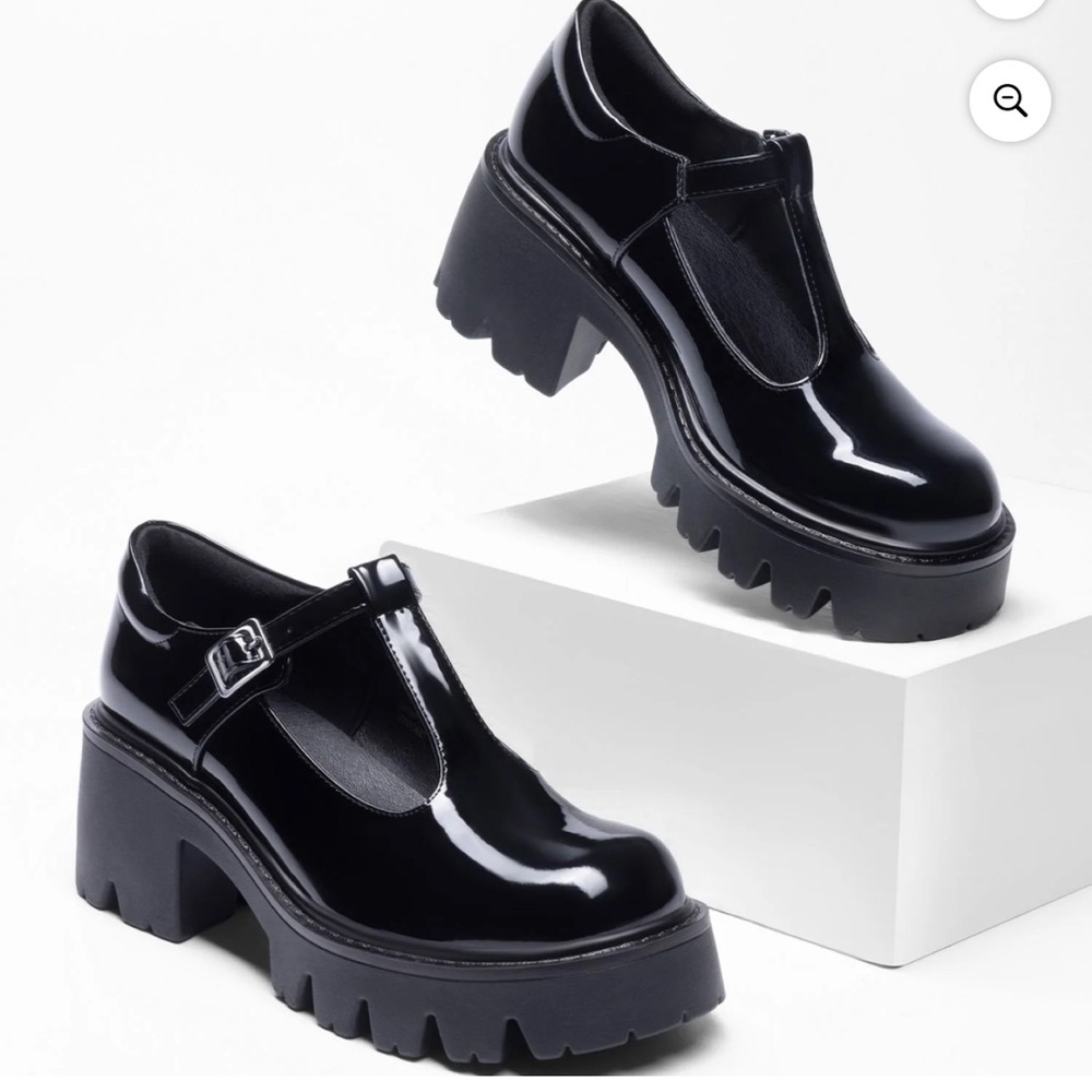 Dream Pairs Womens Mary Jane Low Heel Chunky NonSlip Platform Size 9 NEW